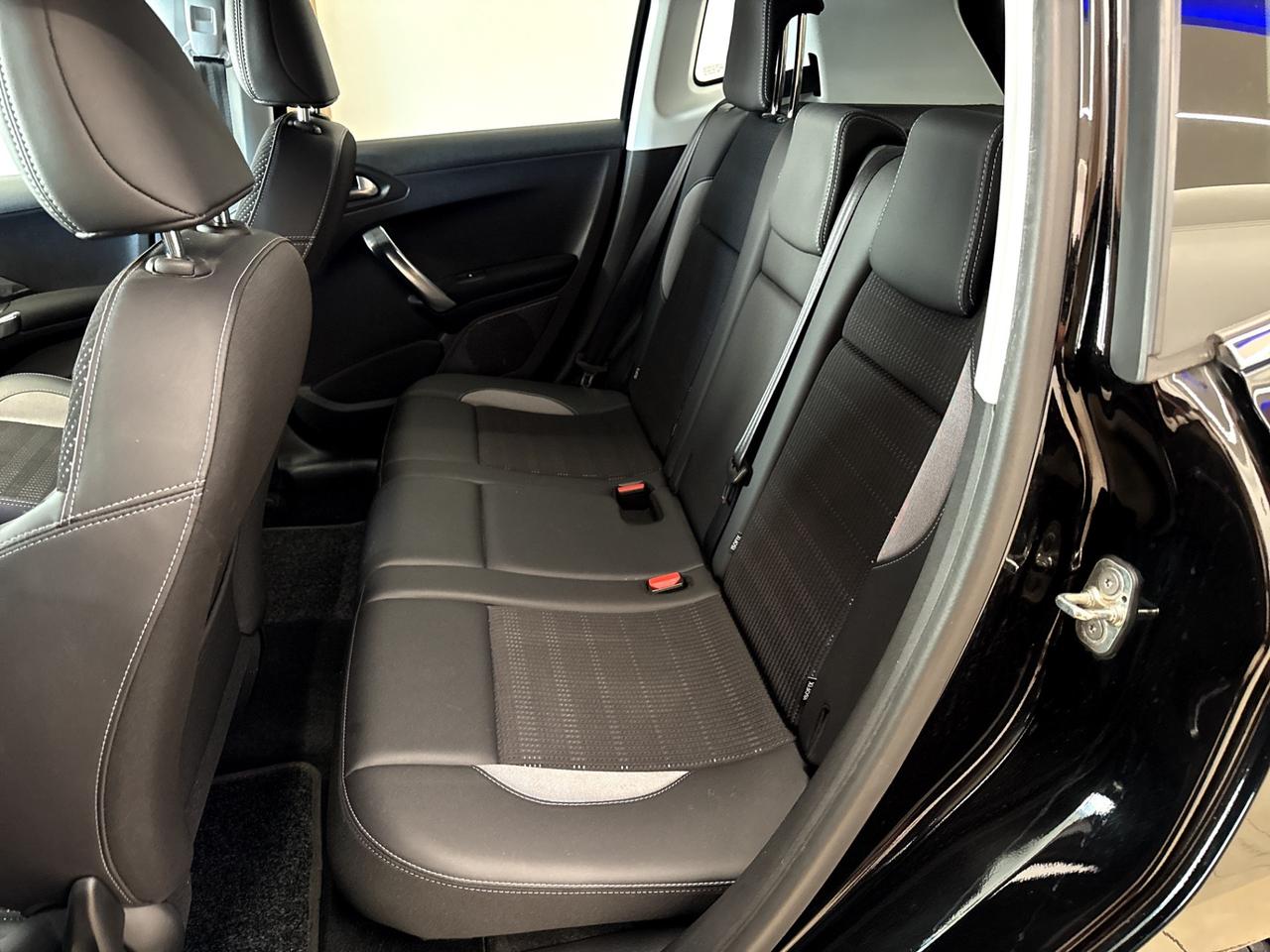 Peugeot 2008 BlueHDi 120 S&S Allure