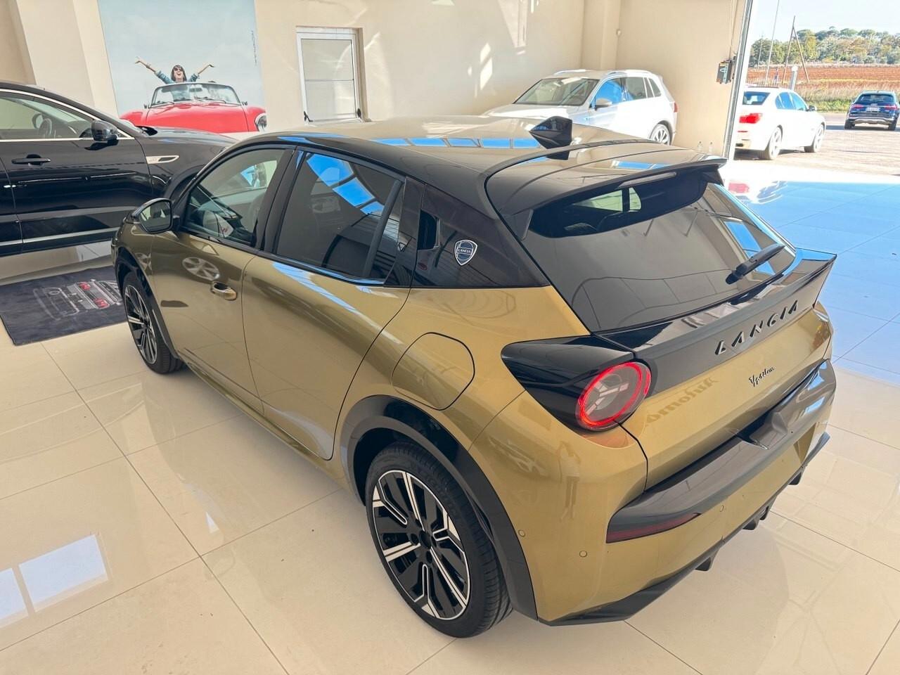 Lancia Ypsilon 1.0 FireFly 5 porte S&S Hybrid Platino