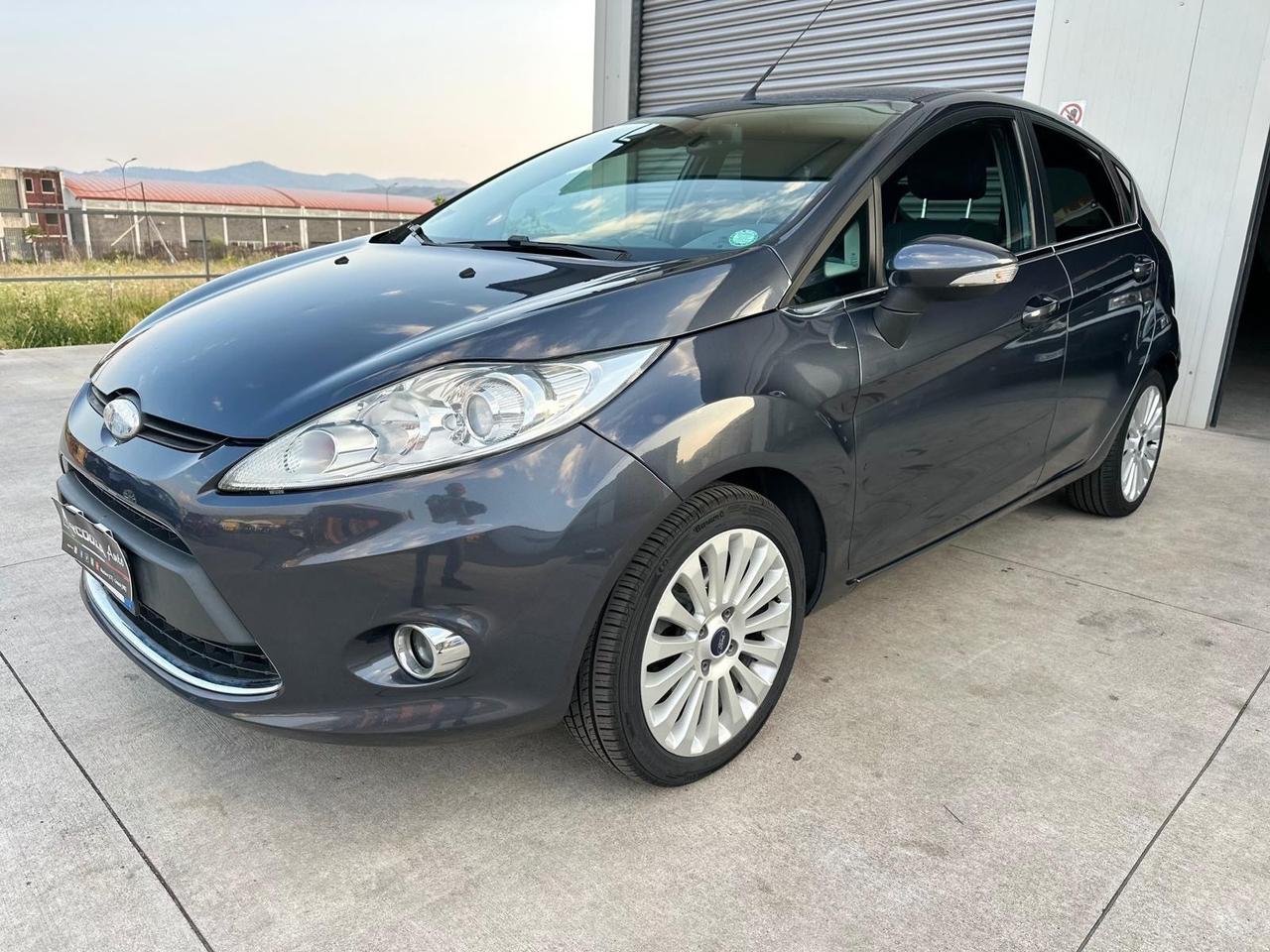 Ford Fiesta 1.4 TDCi 68CV 5 porte Titanium