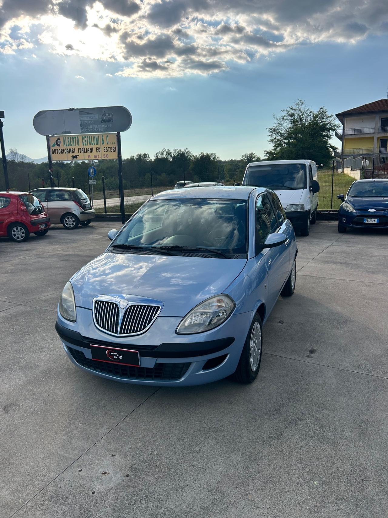 Lancia Ypsilon 1.2 Argento