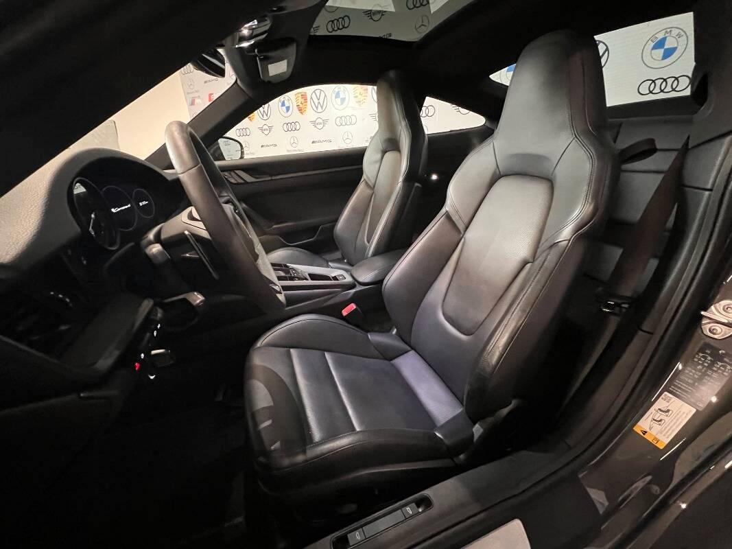 Porsche 911 Coupé 3.0 Carrera 4 auto