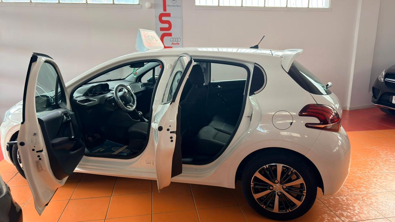 Peugeot 208 PureTech 82 3p. GPL Allure