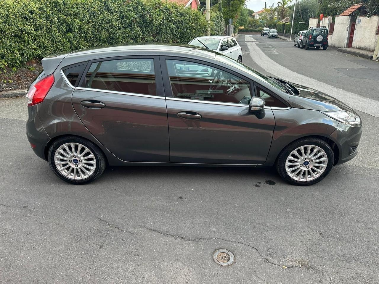 Ford Fiesta 1.5 TDCi 75CV 5 porte Titanium