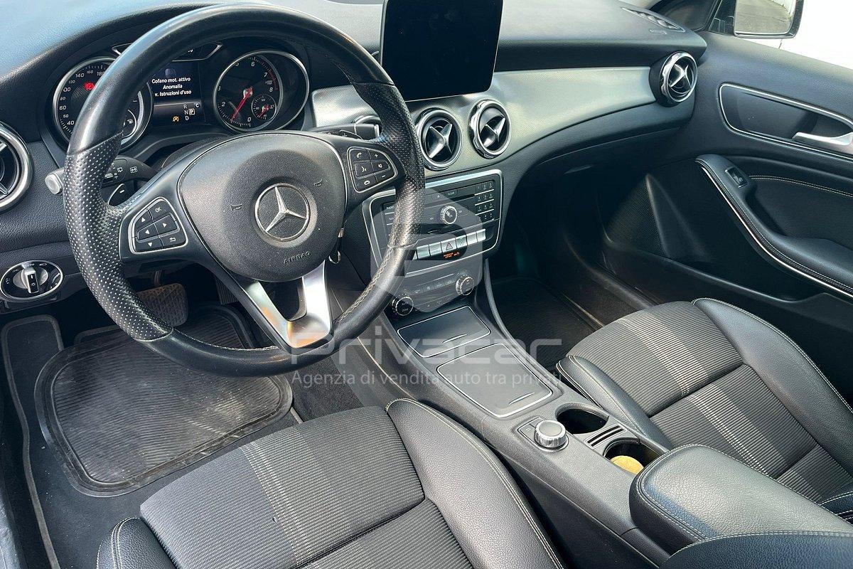 MERCEDES GLA 180 Sport