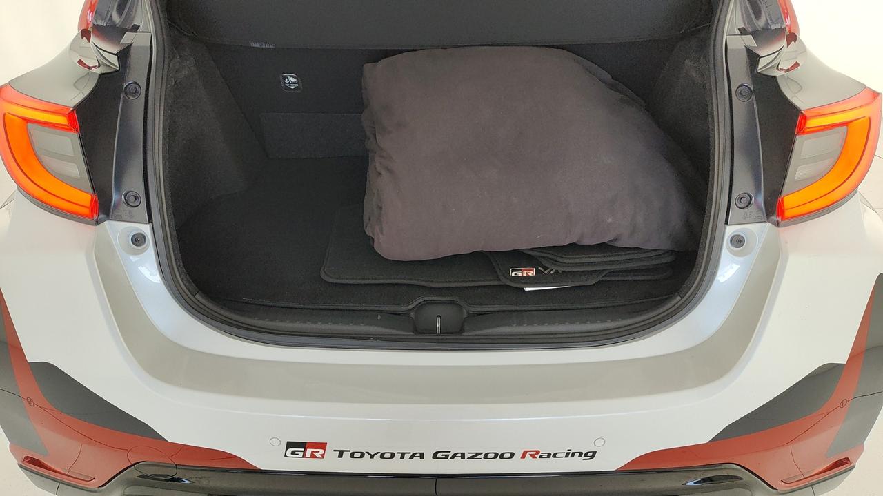 TOYOTA GR Yaris 1.6 Rovanpera Special Edition imt-6