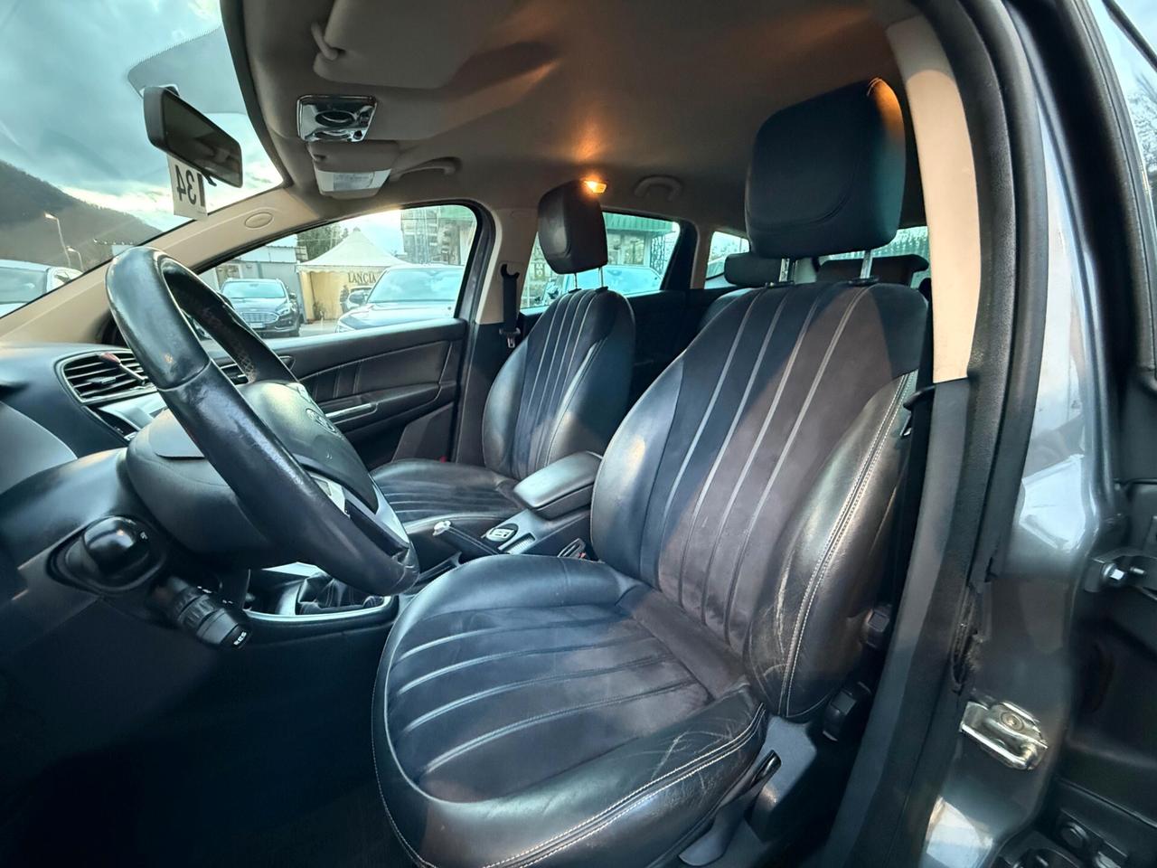 Lancia Delta 1.6 MJT 120 CV Gold