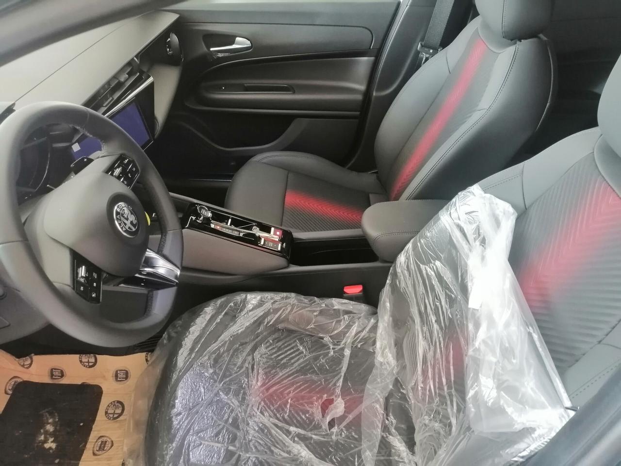 Alfa Romeo Junior 1.2 136 CV Hybrid eDCT6 Speciale