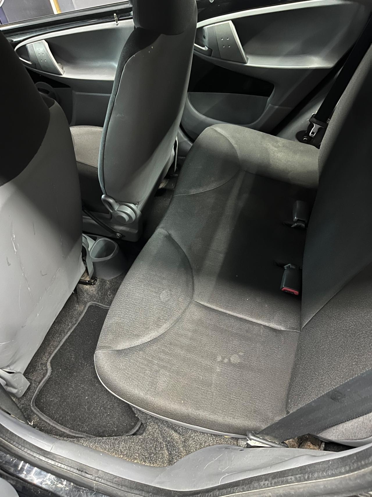 Toyota Aygo 1.0 Benzina (2010) – Perfetta per Neopatentati e Città!