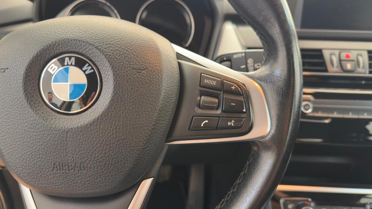 Bmw 2er Active Tourer 220d Advantage aut.