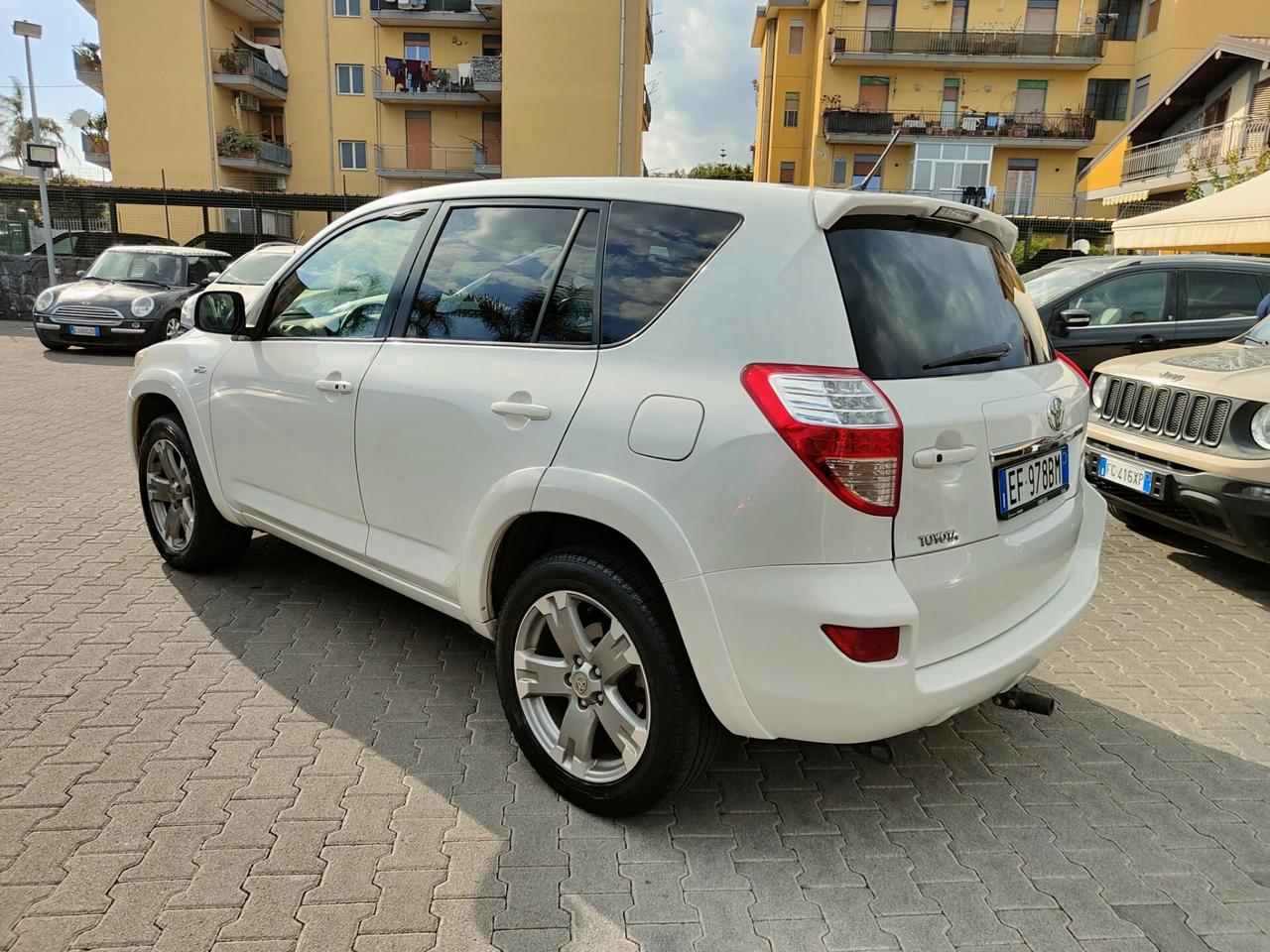 Toyota RAV 4 RAV4 Crossover 2.2 D-Cat 177 CV Executive