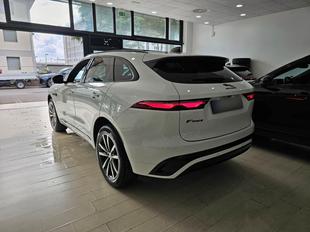 Jaguar F-Pace 2.0 D 204 CV AWD aut. R-Dynamic SE