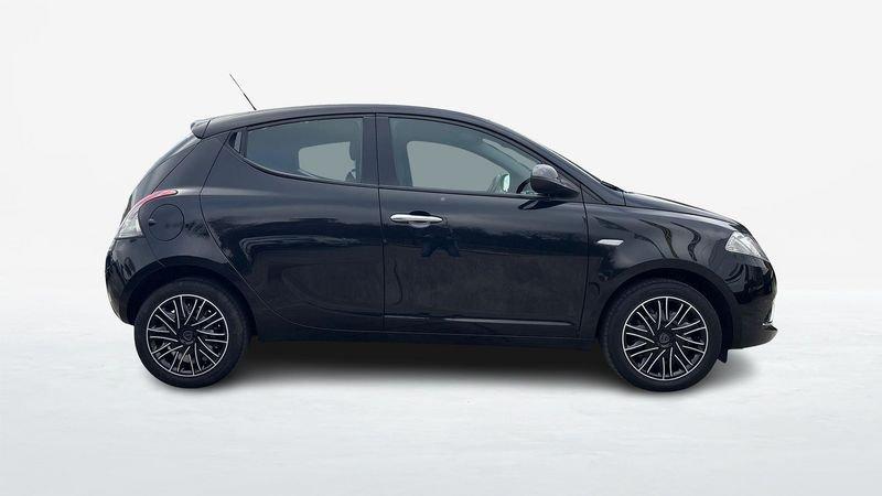 Lancia Ypsilon III 2015 5 Porte 1.2 Ecochic 69cv Gold my16