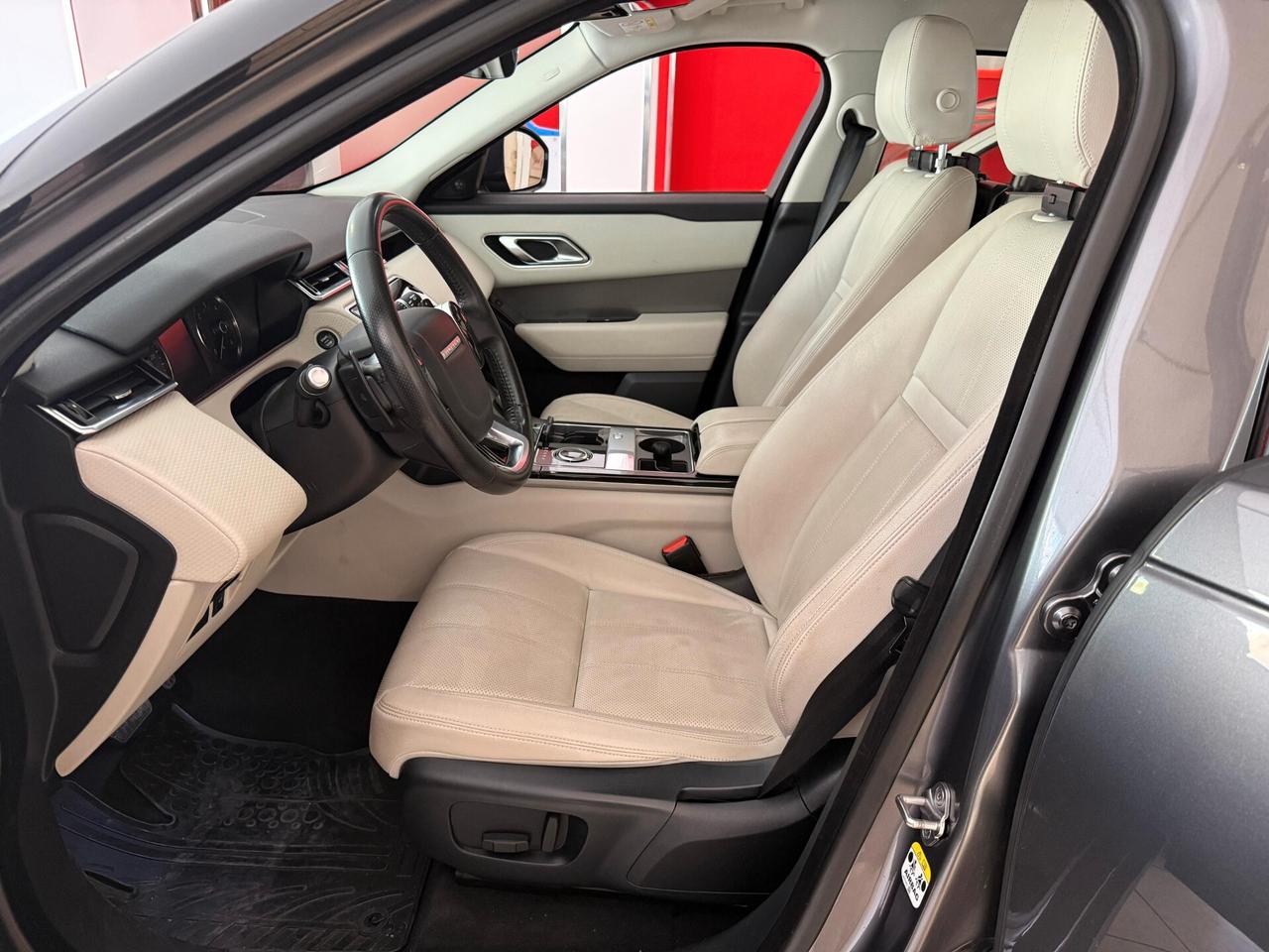 Land Rover Range Velar 2.0D I4 180 CV HSE