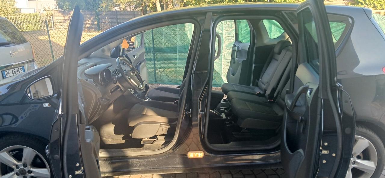 Pochi km Opel Meriva benzina neopatentati