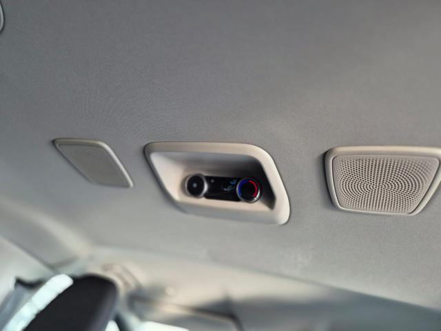 FORD Tourneo Custom 320 2.0 EcoBlue 136CV PL Titanium 9posti