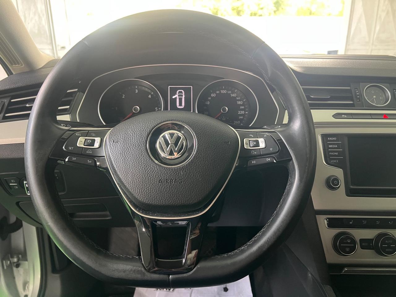 Volkswagen Passat Variant 1.6 TDI DSG Comfortline