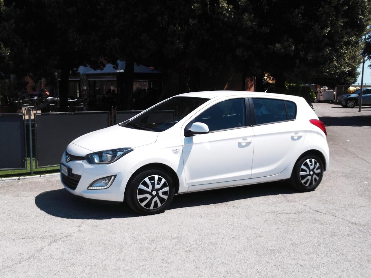 Hyundai i20 Neopatentati 1.2 Tdi 2014