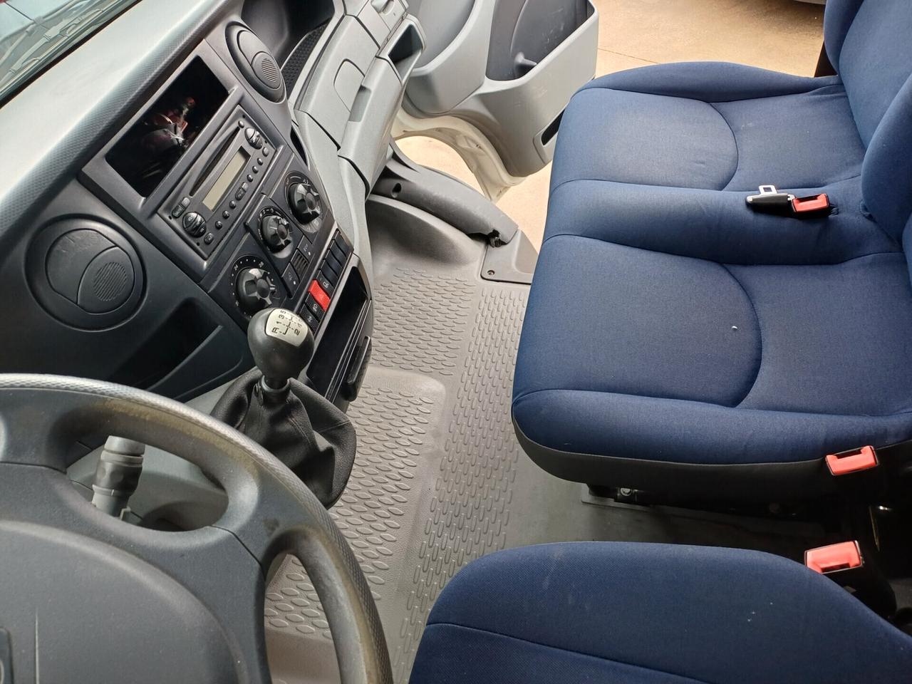 IVECO DAILY 35/E CON SPONDA IDRAULICA