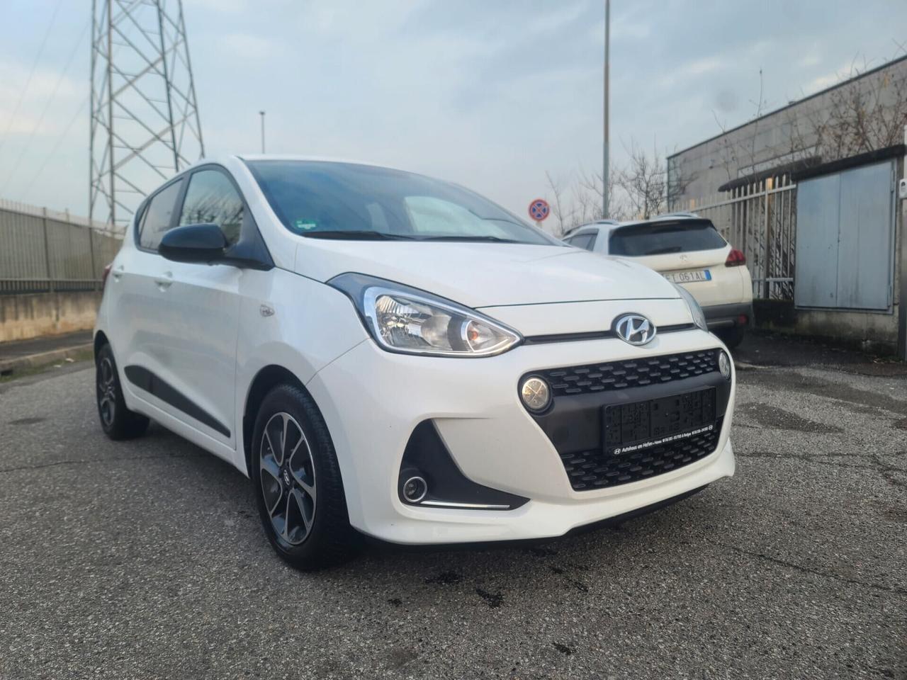 Hyundai i10 1.0 BENZ SOLO 20.000KM