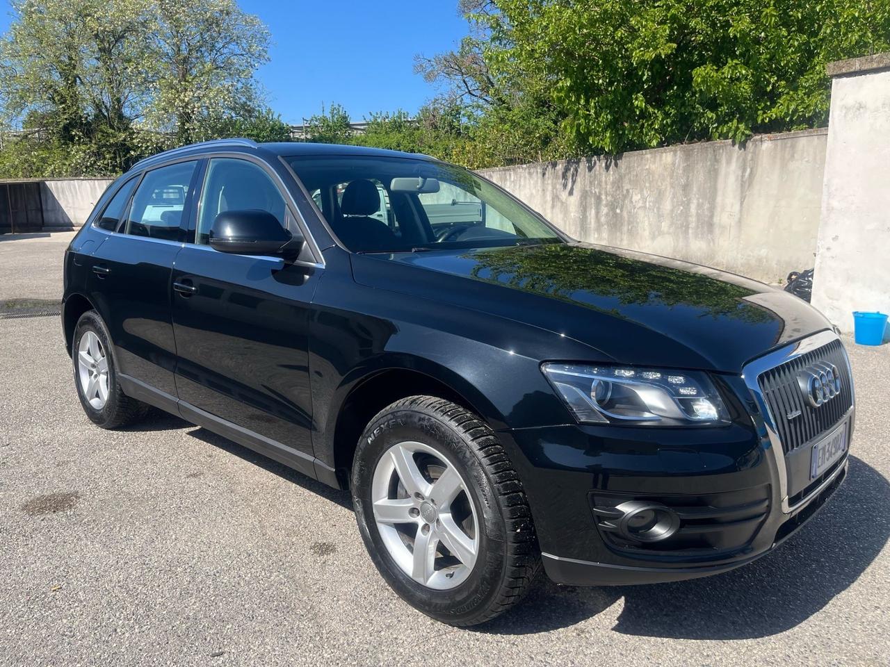 Audi Q5-2.0 tdi/170 cv-s.tronic-4X4-2012