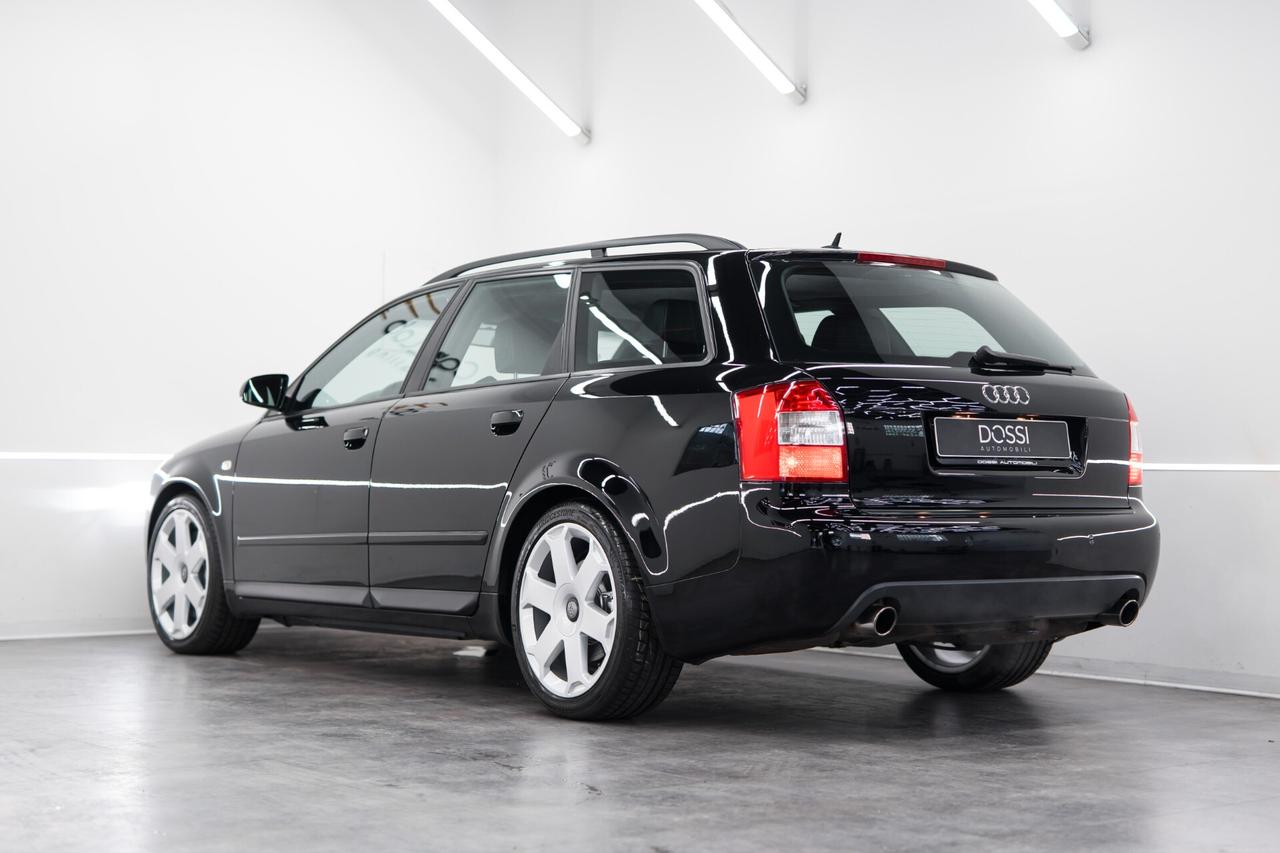 Audi S4 MANUALE