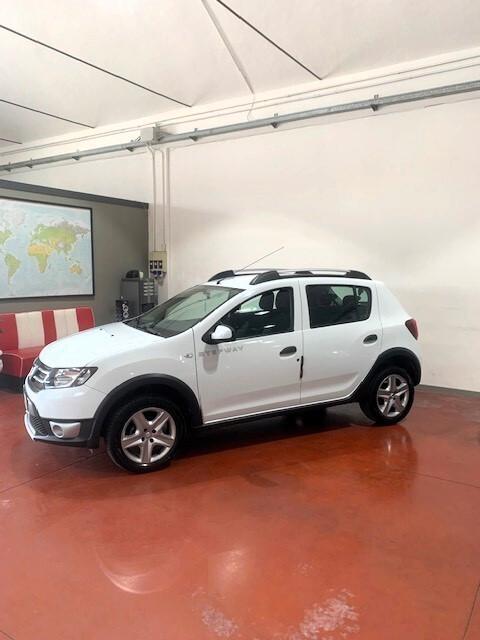 Dacia Sandero Stepway 1.5 dCi 8V 90CV Prestige-UNIPRO-KM 57.000!!!!!