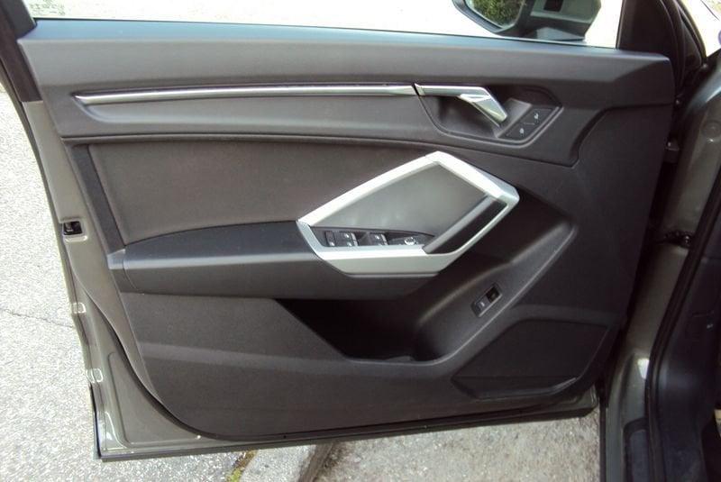 Audi Q3 40 TFSI quattro S tronic