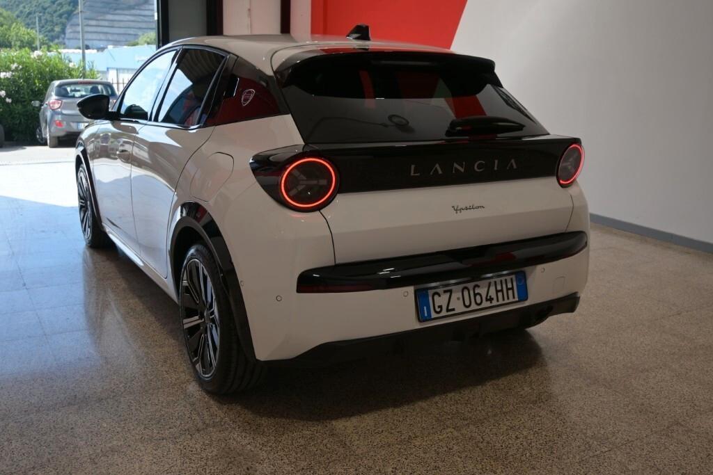 Lancia Ypsilon Hybrid e-DCT LX