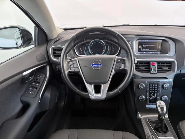 VOLVO V40 Cross Country D2 1.6 Summum
