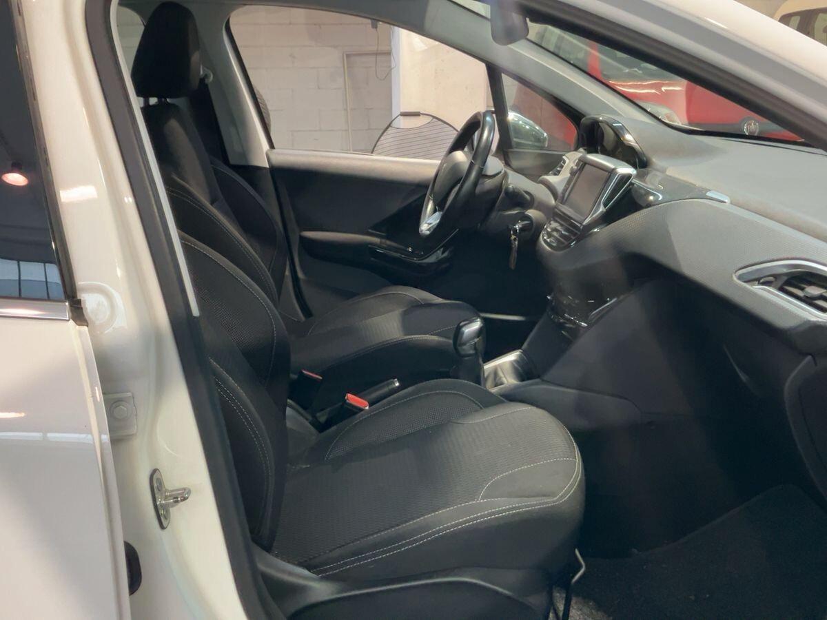 Peugeot 208 1.6 BlueHDi 100 CV Allure