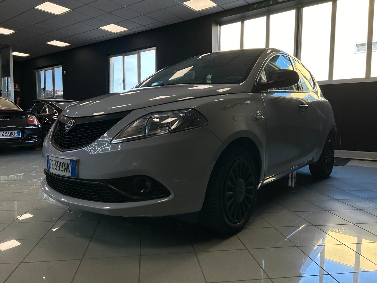 Lancia Ypsilon 1.2 69 CV 5 porte GPL Ecochic Gold