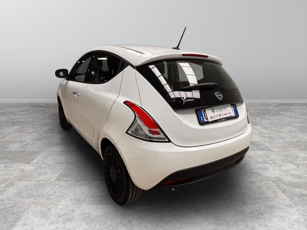 LANCIA Ypsilon III 2021 - Ypsilon 1.0 firefly hybrid Silver s&s 70cv