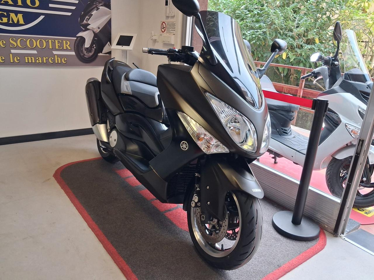 Yamaha T Max TECH