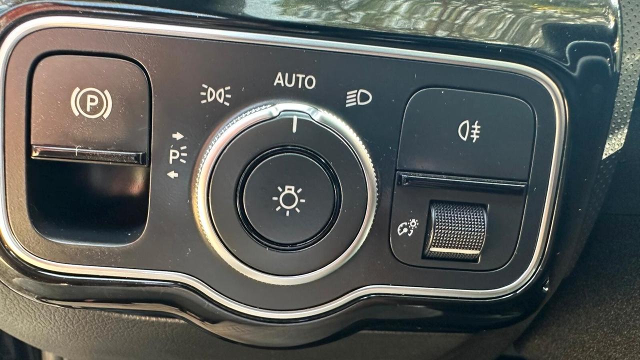 Mercedes-benz A 180 d Automatic Executive AMG 2018 PERFETTA leggi testo