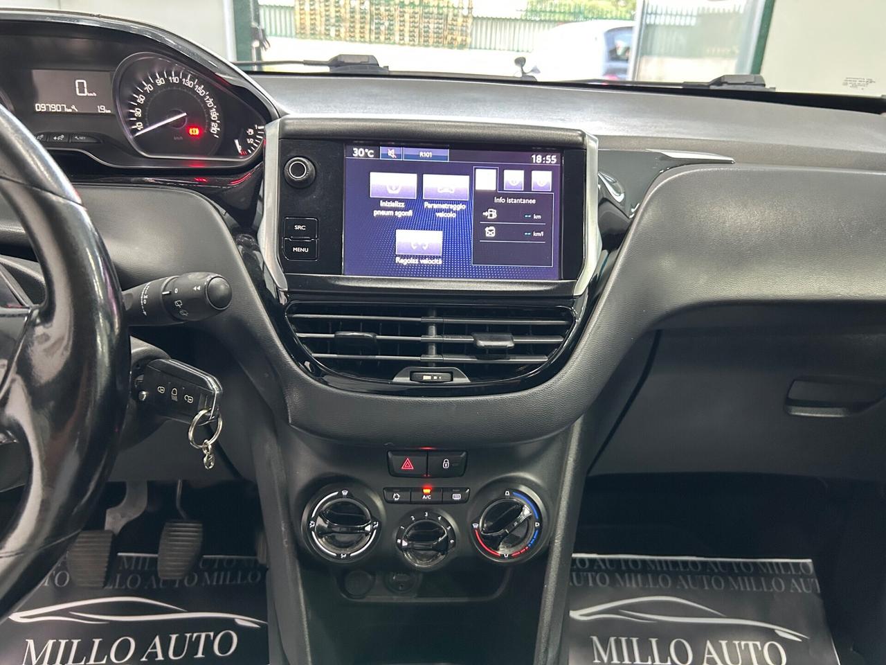 Peugeot 208 BlueHDi 75 5 porte Allure