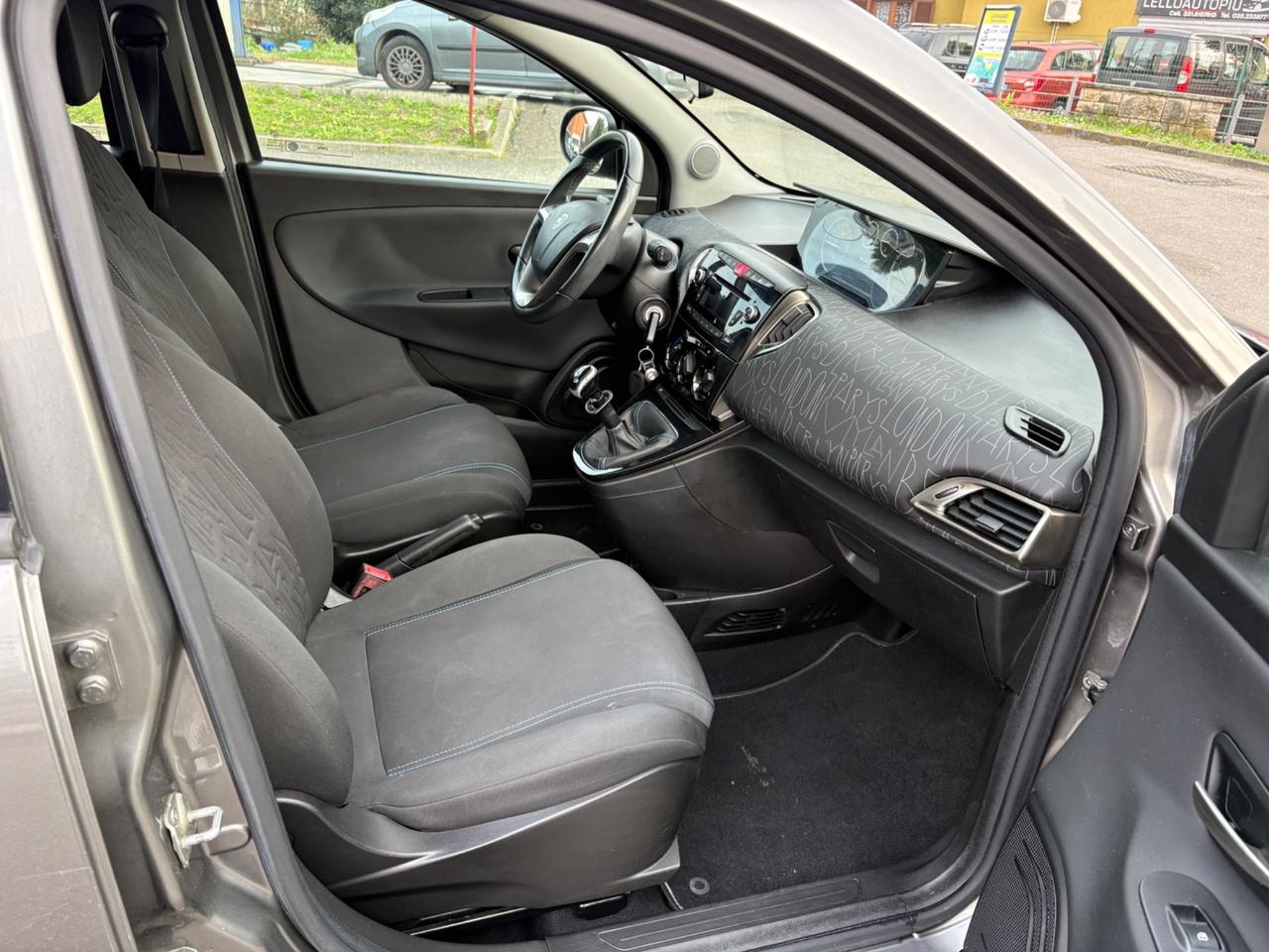 Lancia Ypsilon 0.9 TwinAir 85 CV 5 porte Metano Ecochic Gold