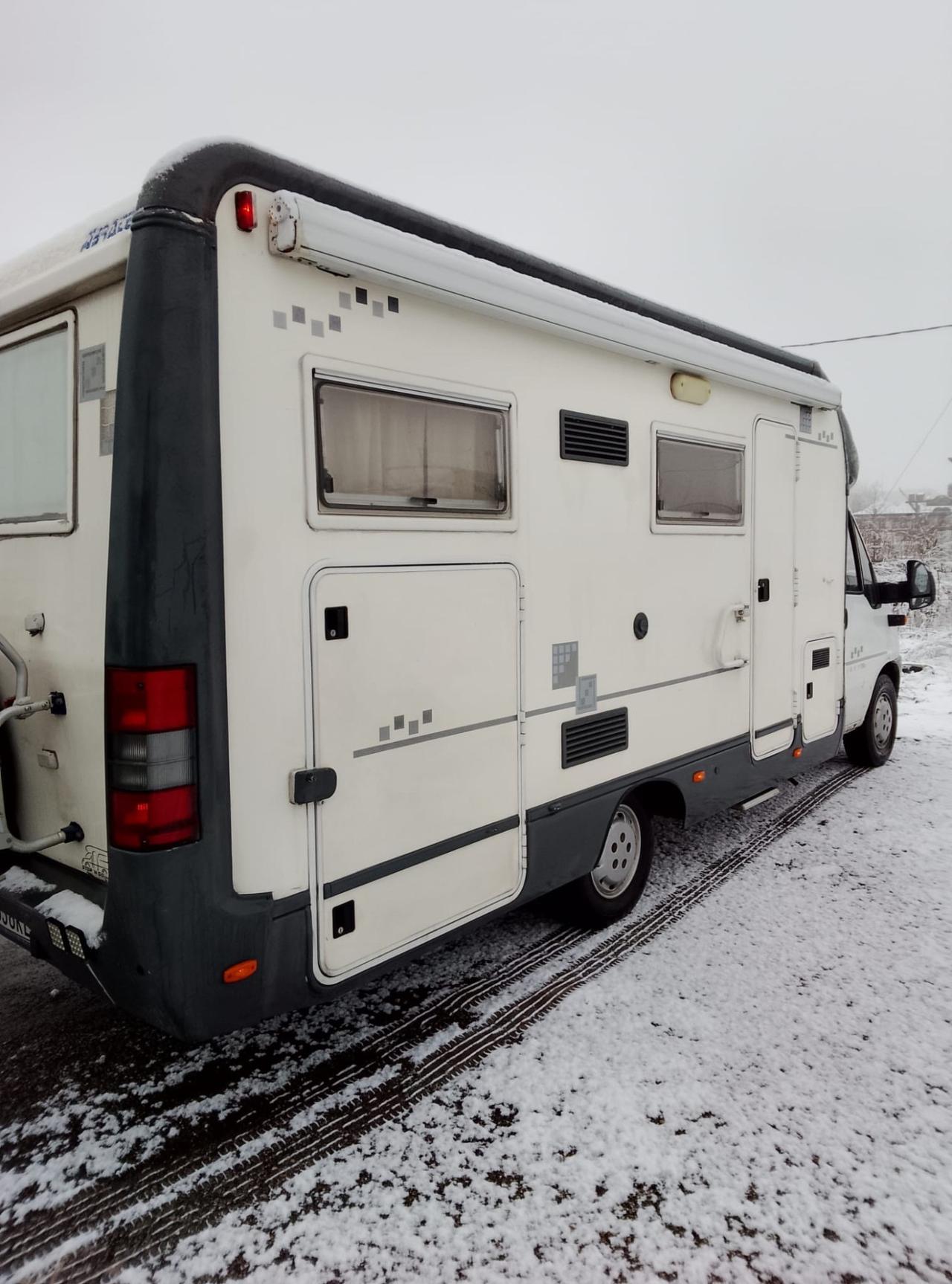 538 semi integrale ELNAGH Joxy del 2005 in saldo