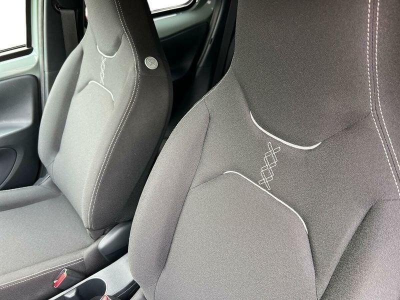 Toyota Aygo X 1.5 HYBRID 115 Icon CVT