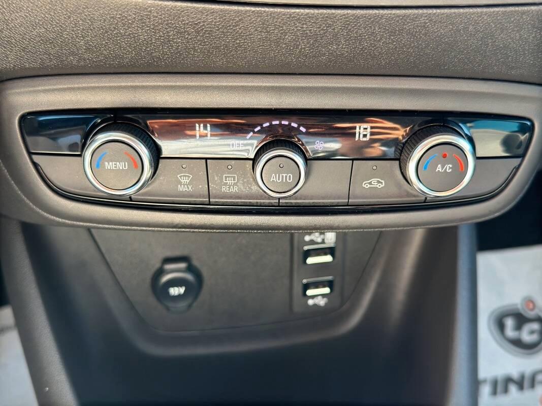 Opel Crossland 1.2 Elegance s&s 110cv con Telecam e CarPlay