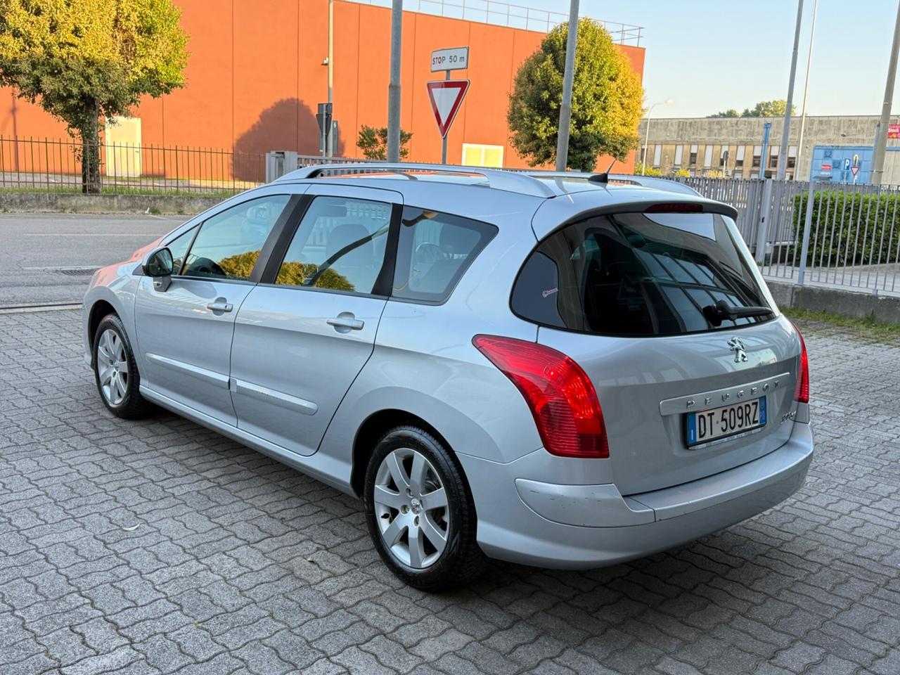 Peugeot 308 7 posti TAGLIANDI CERTIFICATI 1.6 HDi 110CV SW Ciel Tecno