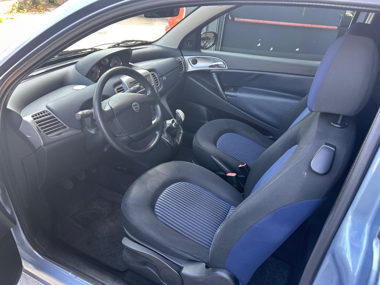 Lancia Ypsilon 1200 neopatentati