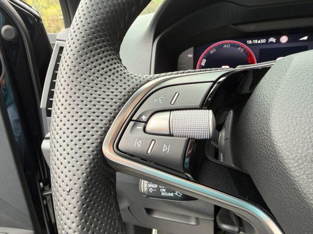 SKODA Karoq 2.0 TDI 4x4 DSG SportLine Matrix Navi ACC Camera