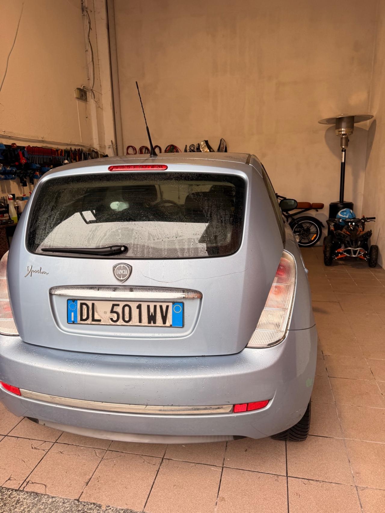 Lancia Ypsilon 1.4 Argento