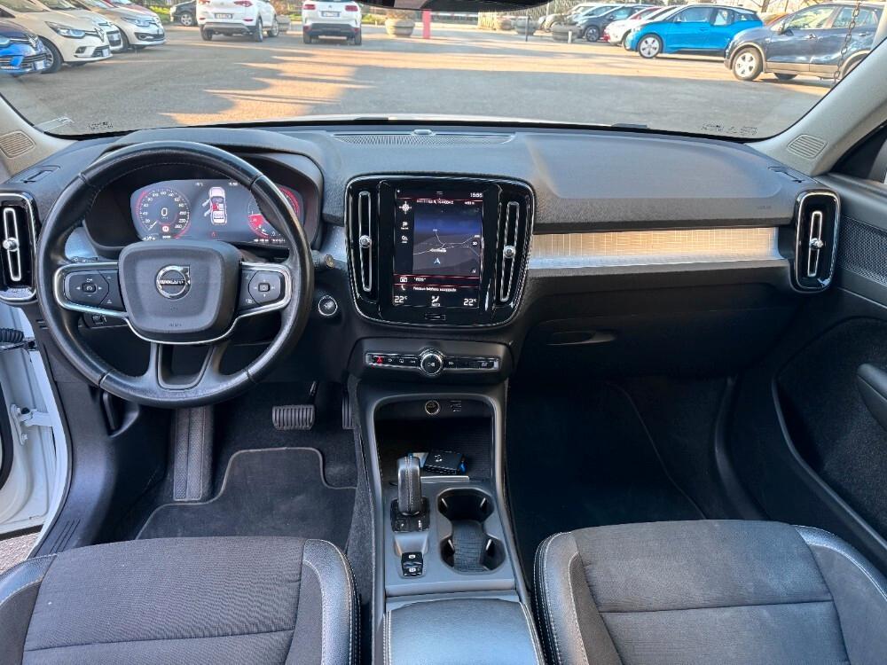Volvo XC40 D3 AWD Geartronic Momentum