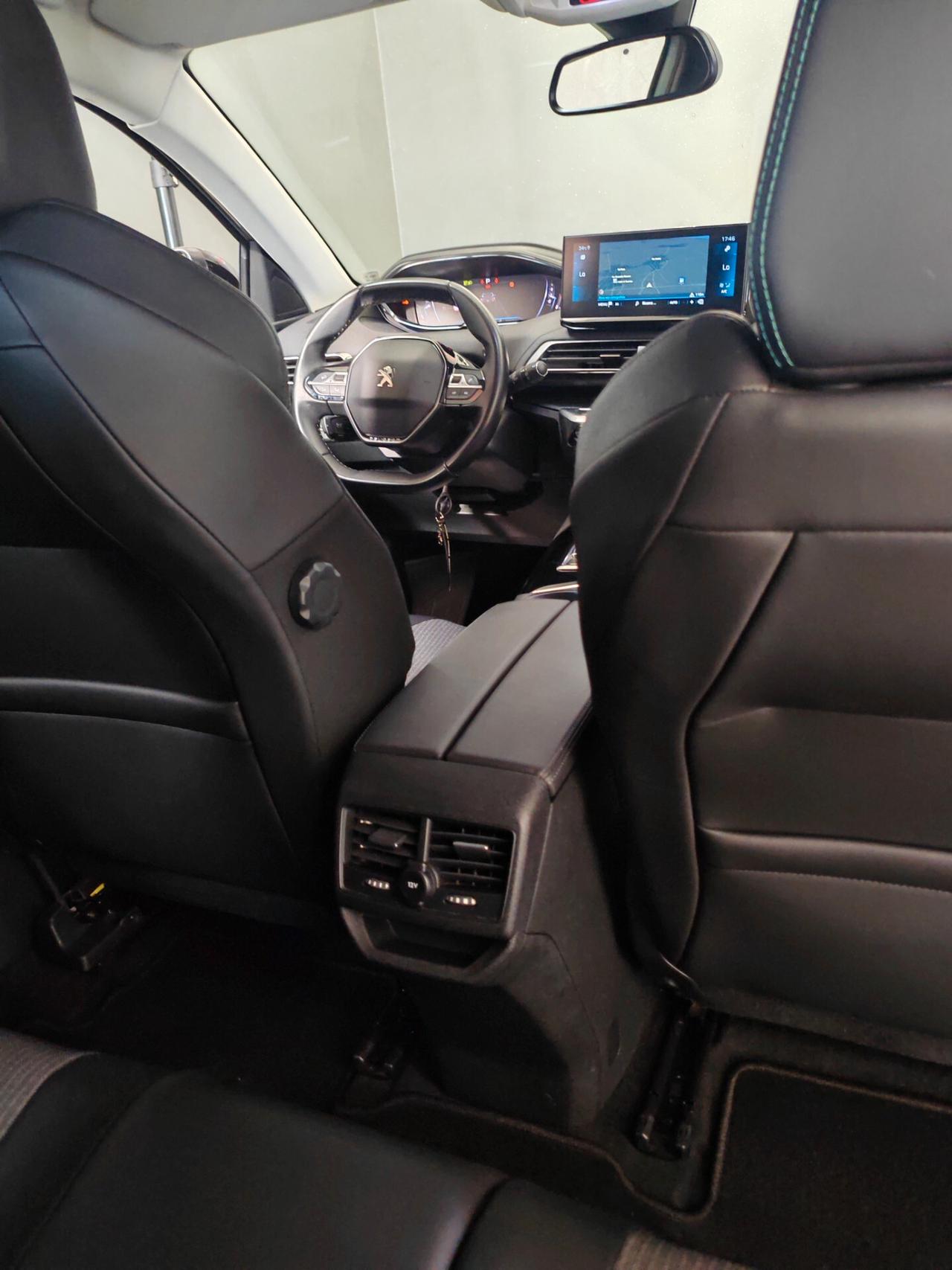 Peugeot 3008 BlueHDi 130 S&S EAT8 Allure