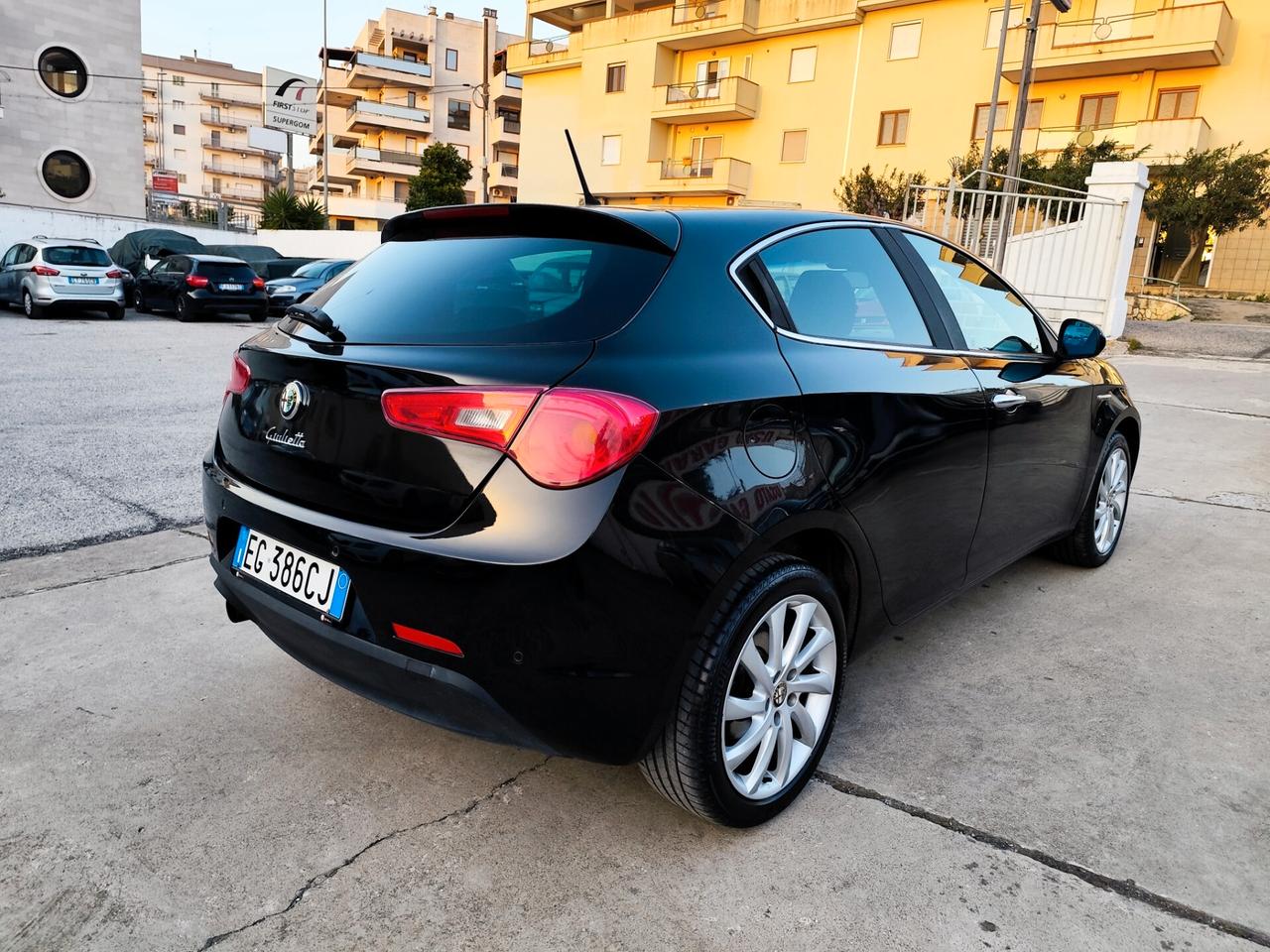 Alfa Romeo Giulietta 1.6 JTDm-2 105 CV Distinctive