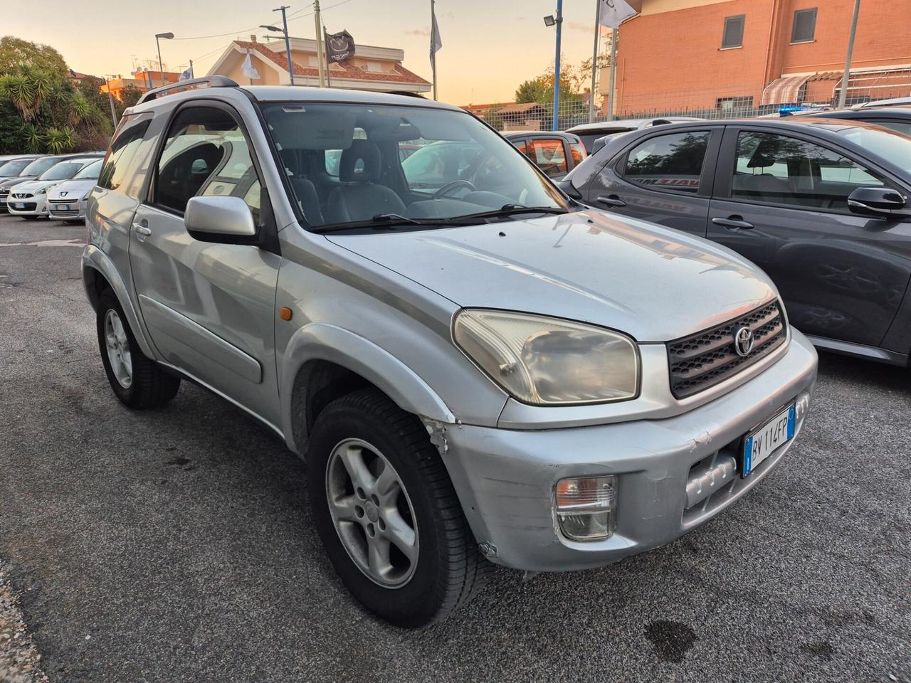 Toyota RAV 4 RAV4 2.0 16V cat 3 porte Sol