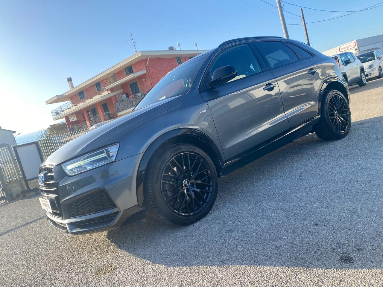 Audi Q3 2.0 TDI S-LINE Design120cv