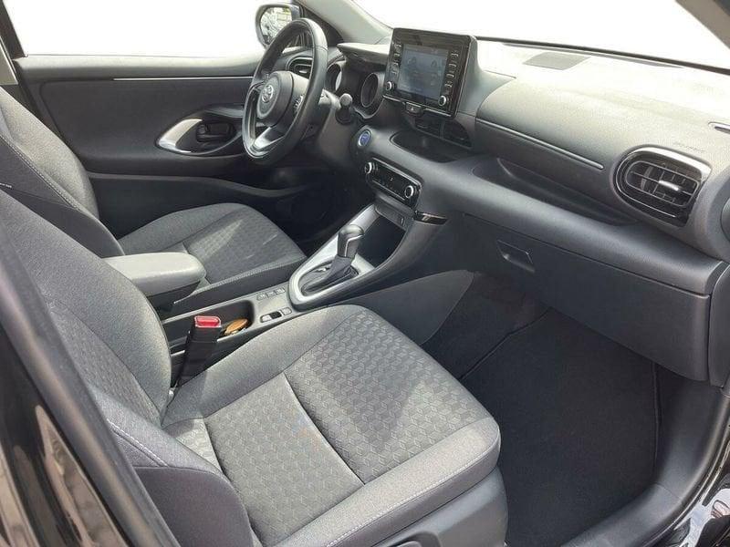 Toyota Yaris Hybrid Trend MY22