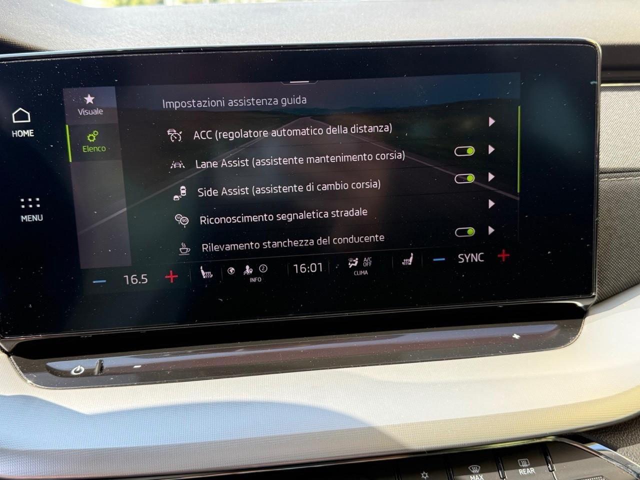 Skoda Octavia 2.0D 150 CV DSG Style/KEYLESS/HEAD UP